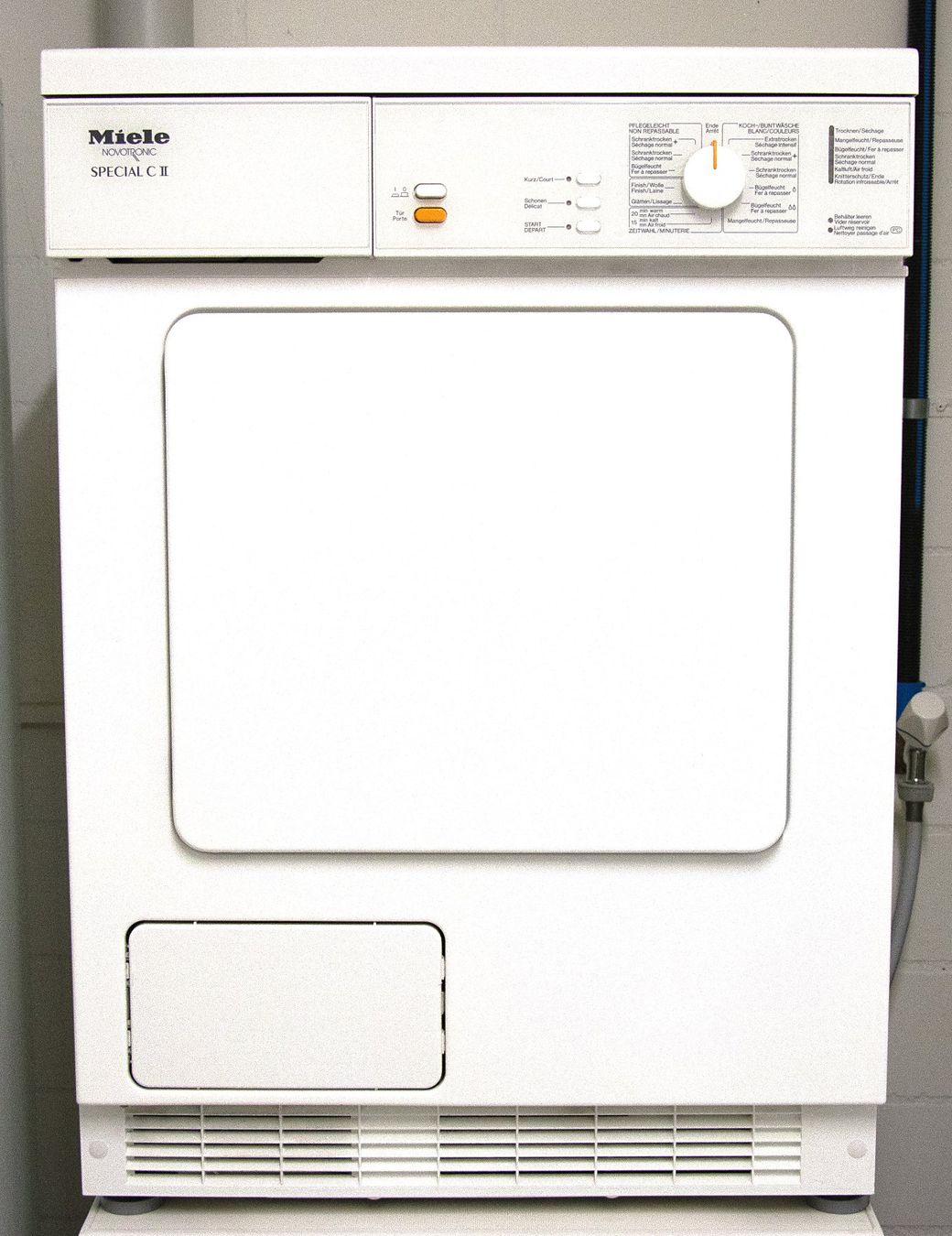 Miele Wäschetrockner: Miele Novotronic SP CII Trockner – Gebraucht aus weggis von  2