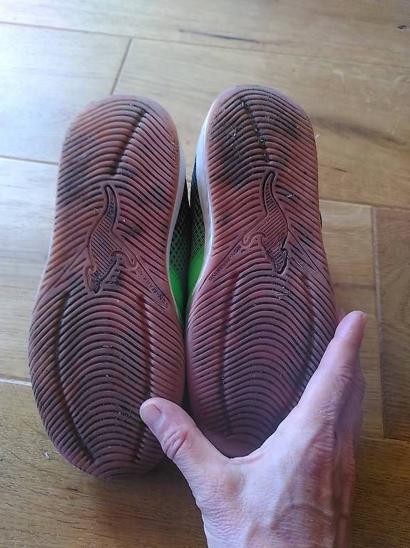 Scarpe per ragazzi: Schuh Paket mit Barfuss Schuhen Grösse 32 – Usato da Stetten AG venduto da mooncreek 4