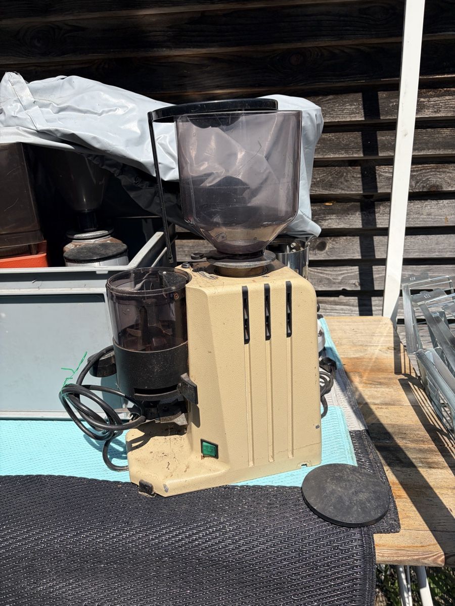Macchine per caffè & Macchine per espresso: Verschiedene Kaffemaschinen ect sehe auf bilder – Difettoso da Niederbüren venduto da lau_rh9k 3
