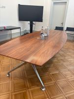 Hochwertiger Konferenztisch