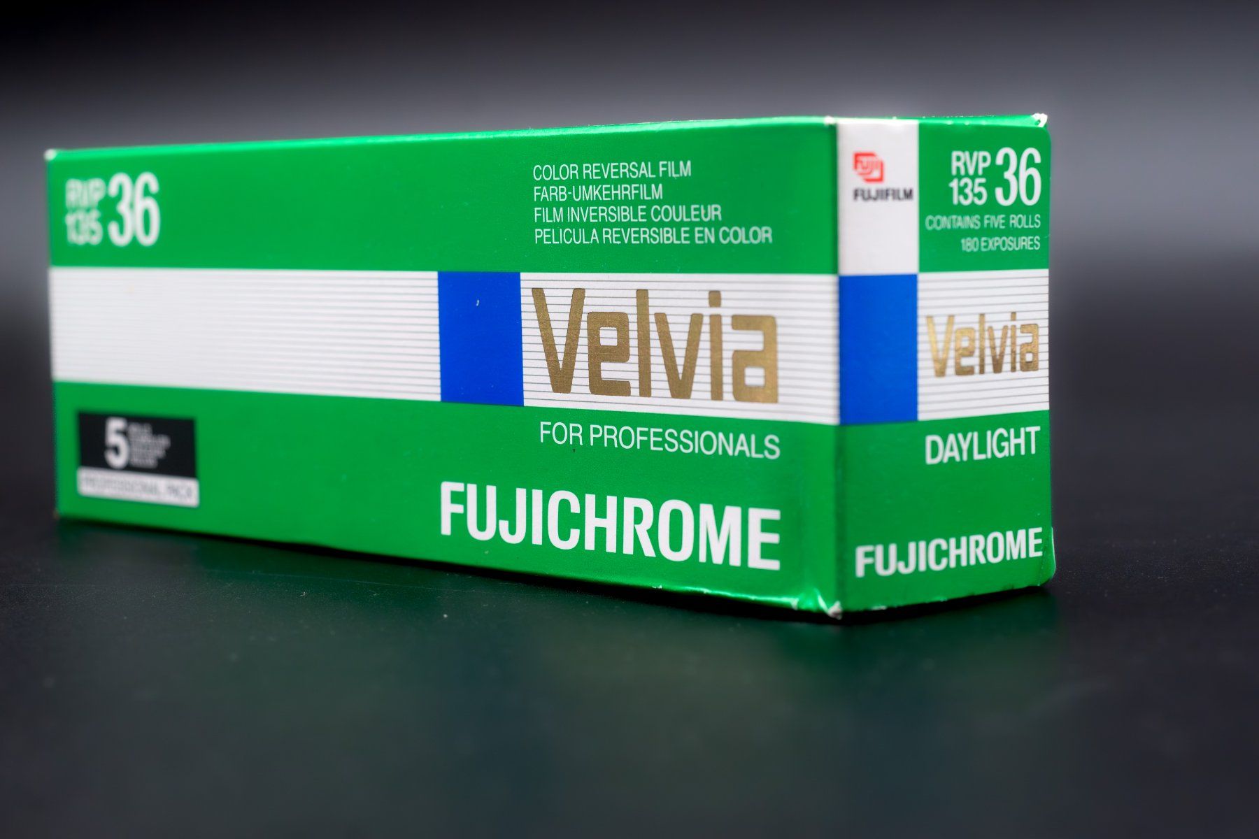 Fujifilm Filme: Fujichrome Velvia – Gebraucht aus Gümligen von glu_tpv2