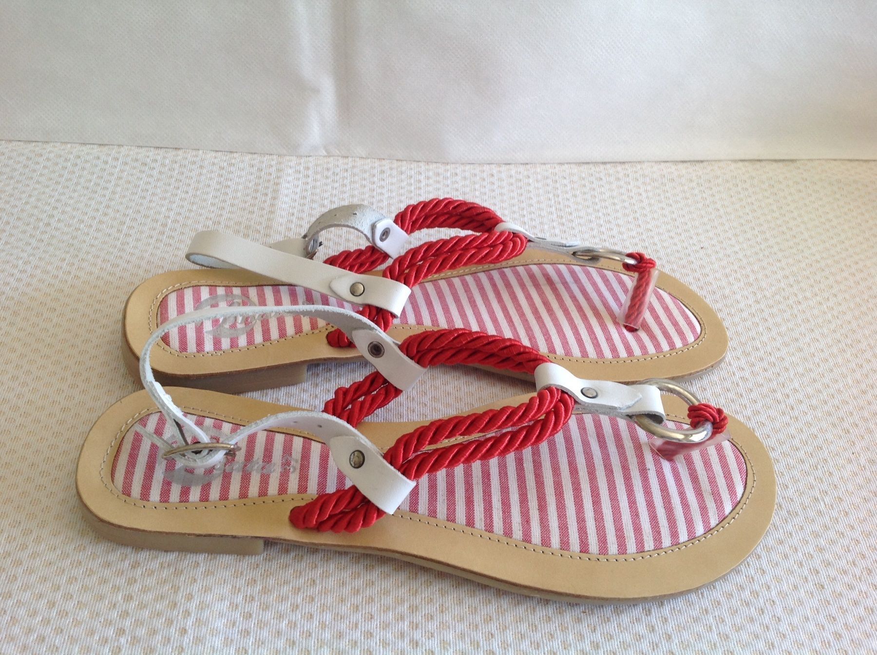 Scarpe da donna: Bata - sandales plates - 37- NEUF – Nuovo (secondo la descrizione) da Sion venduto da accroshoes 1