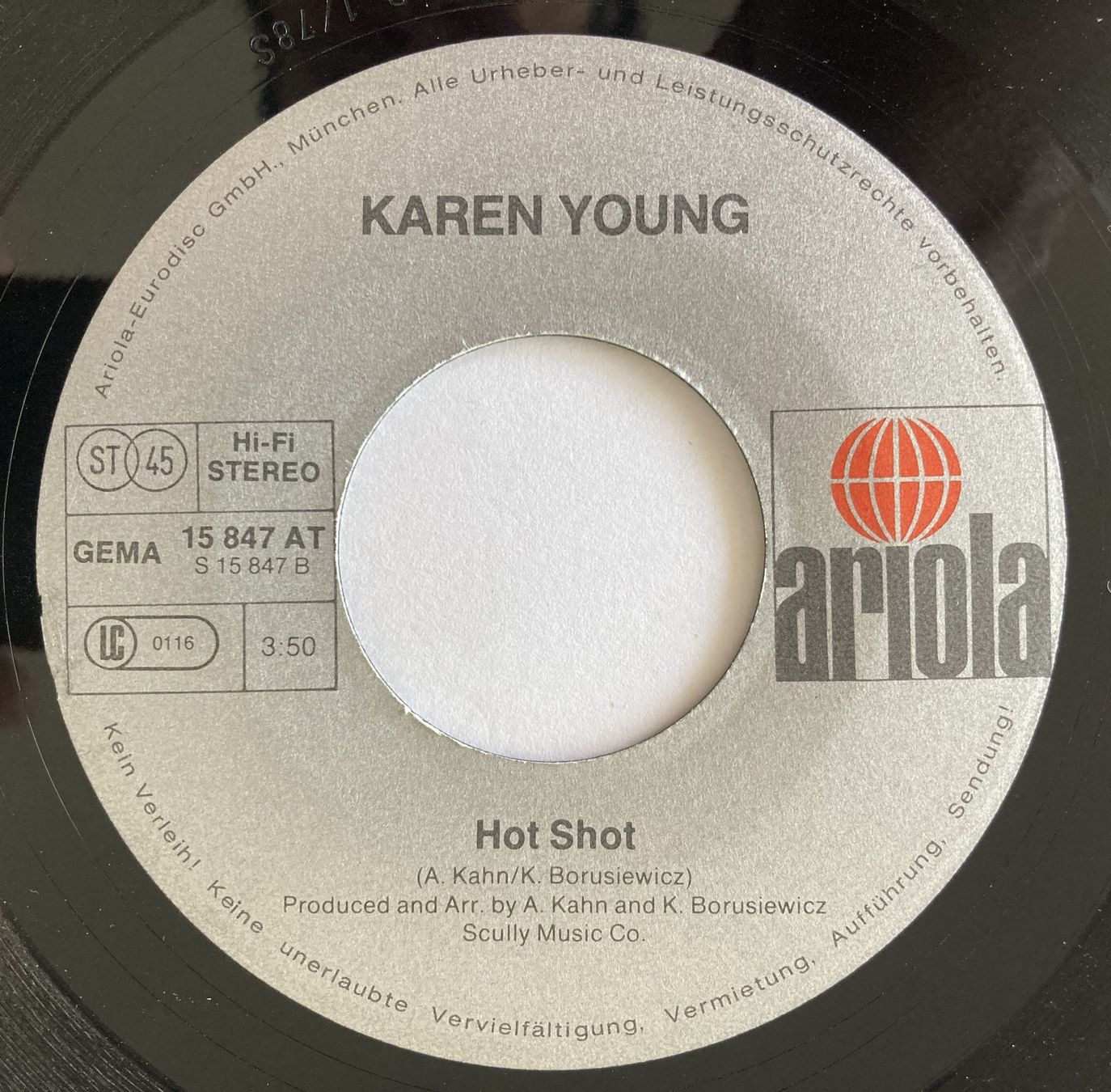 Vinyles: KAREN YOUNG - HOT SHOT – D'occasion à Bottens par hotter-than-hell 2