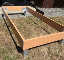 Bettgestell und Lattenrost 90x200 cm