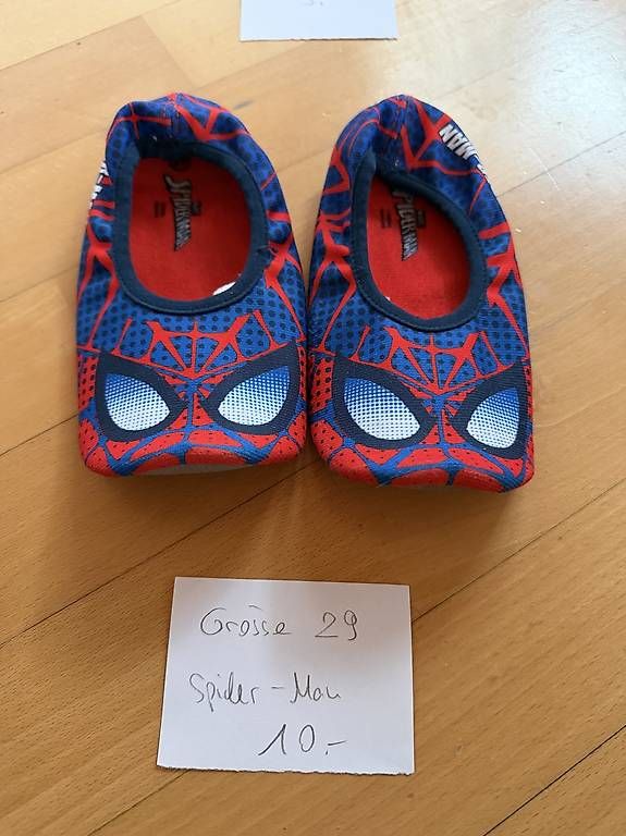 Scarpe per ragazzi: Kinder Finken / Hausschuhe  – Usato da Grüningen venduto da Zani87 2
