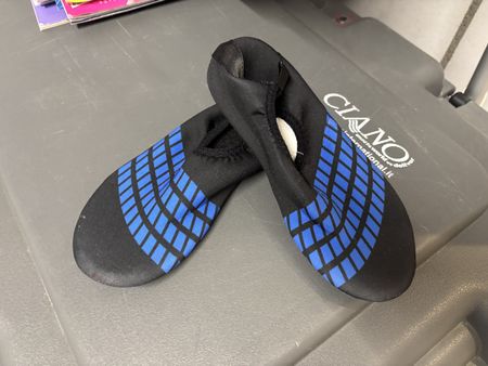 Chaussons de natation piscine taille 30 - 31 neuf