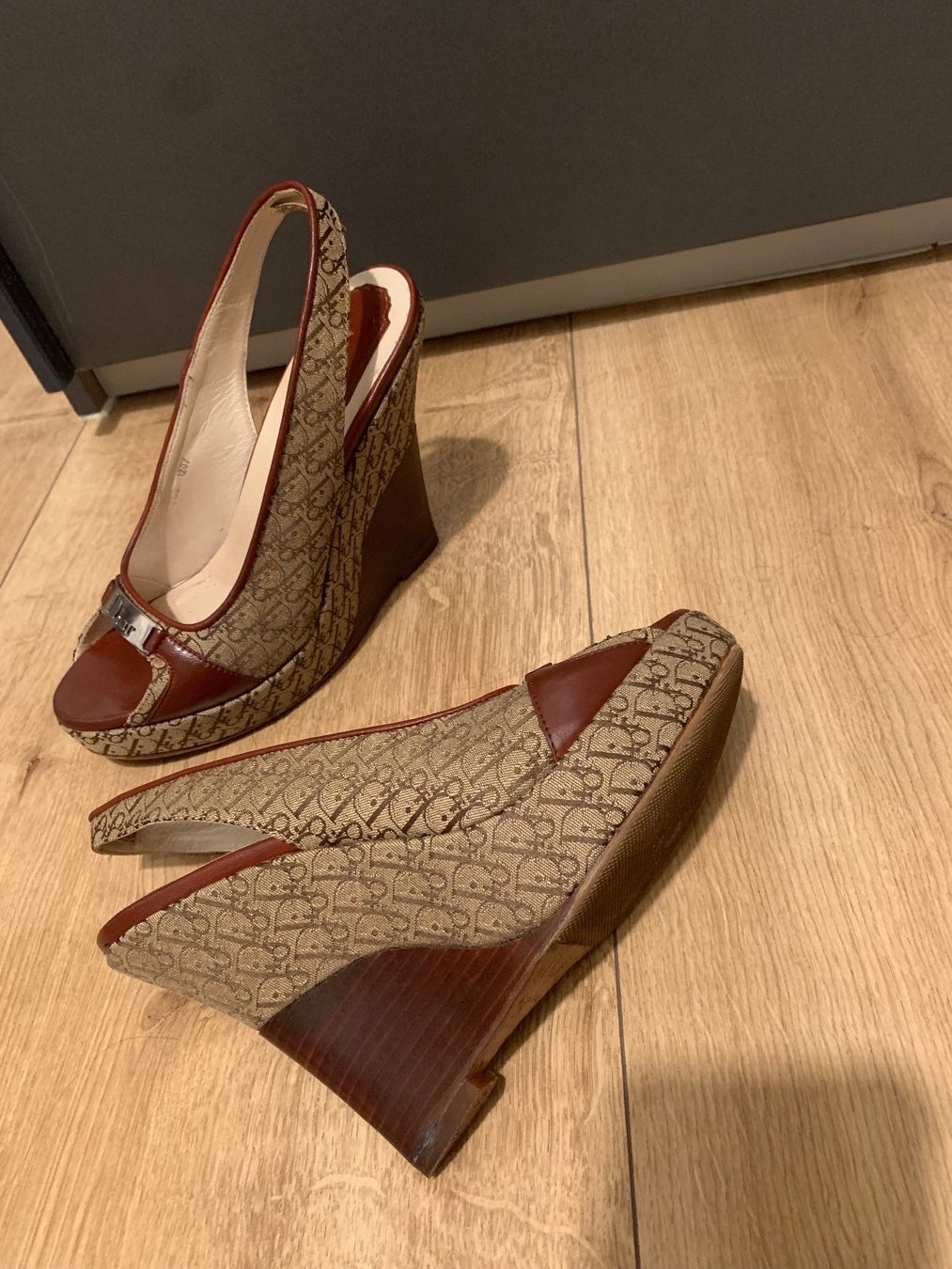 Dior Scarpe da donna: Sandalen Dior – Usato da Zell LU venduto da AliAli24