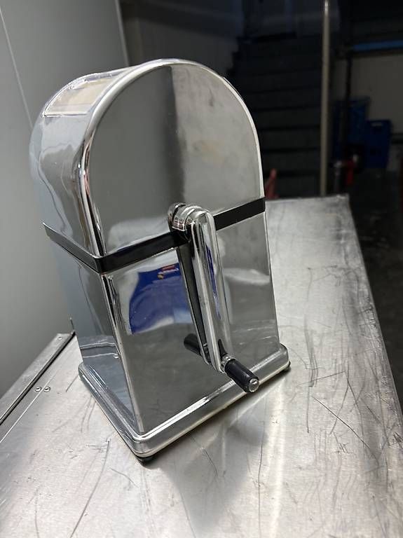 Cucine complete: Ice Cruscher – Difettoso da Steinen venduto da mivori