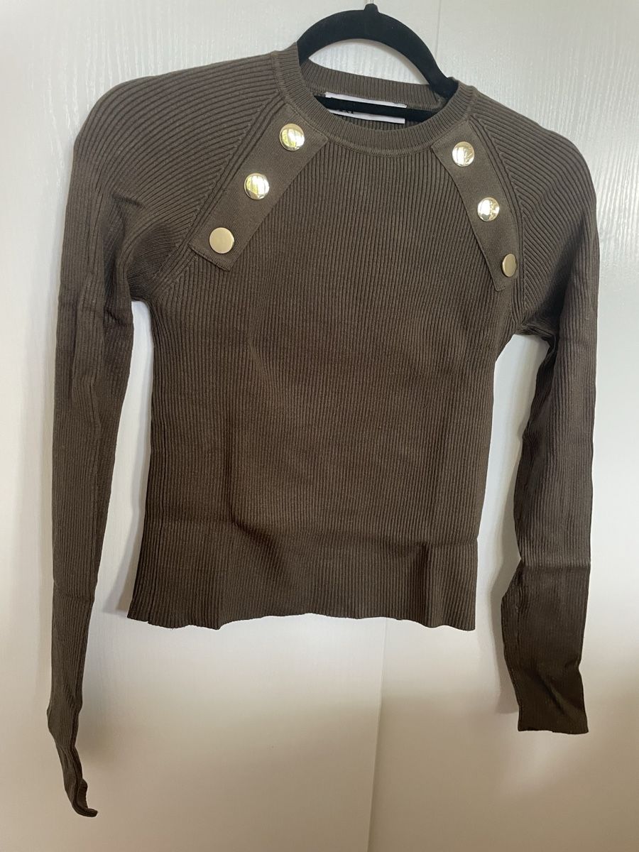 Zara Top: Haut manches longues avec détails doré, taille S – Usato da Châtelaine venduto da nan_j75j 1