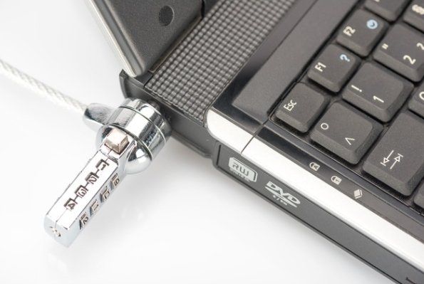 Cadenas: Notebook lock with number combination. Cable length 1.5m – Neuf (Voir description) à Pambio Noranco par Pol69 1