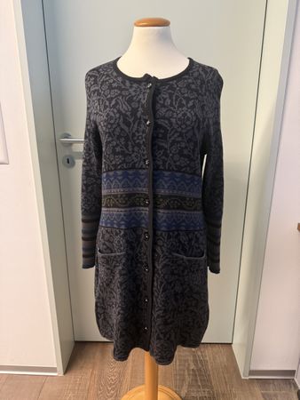 Strickjacke + Schal OLEANA Blumenmuster, M, guter Zustand