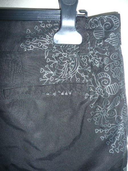 Desigual Hosen: Schöne, weiche Hose von DESIGUAL – Gebraucht aus Baar von negombo 4