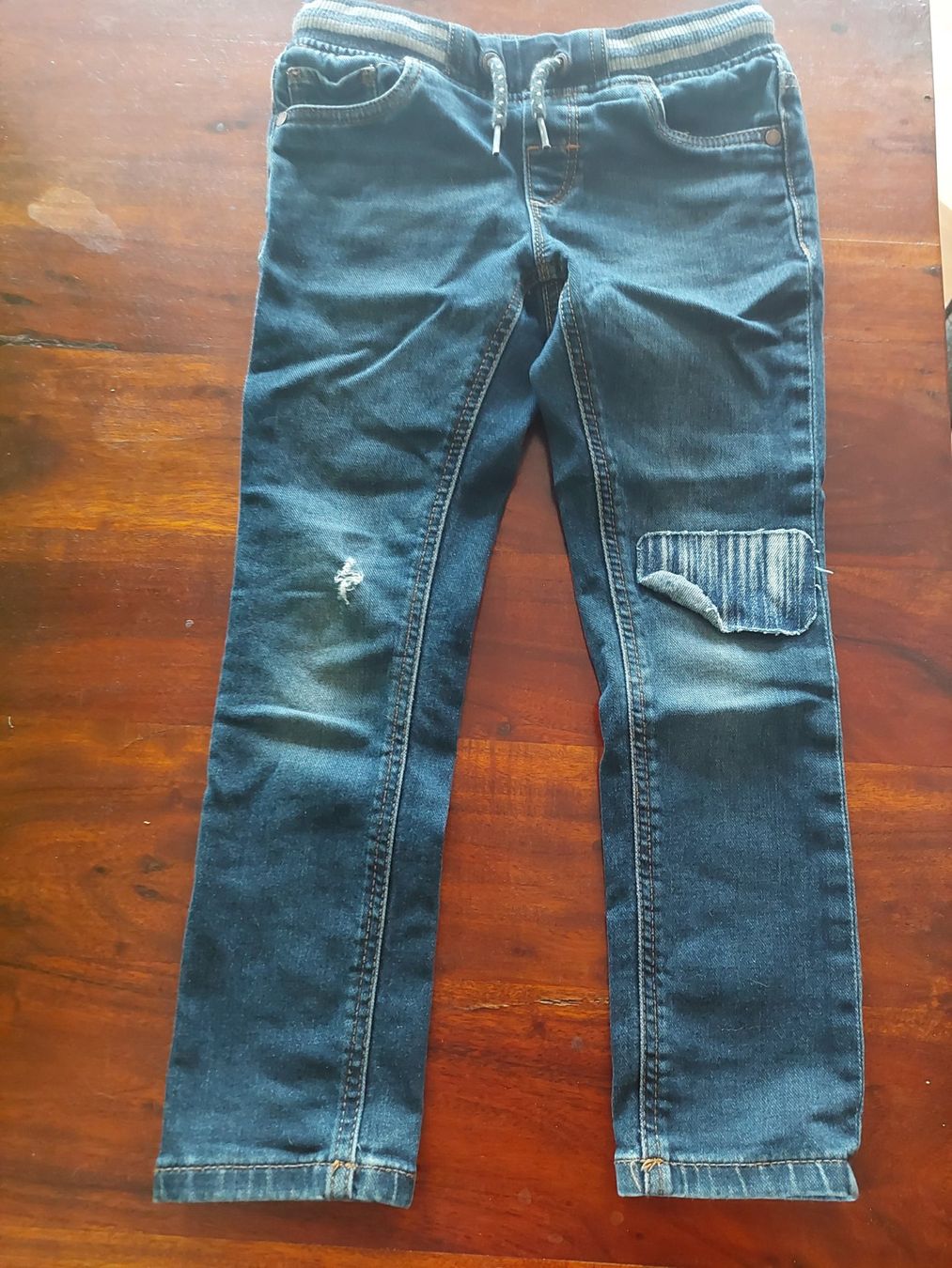 C&A Pantaloni: C&A Jeans Dunkelblau Grösse 116 – Usato da Beckenried venduto da Havacola 1