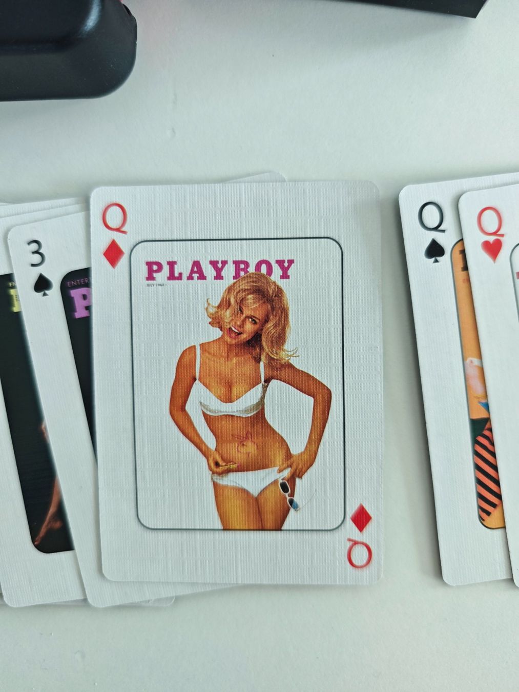 Giochi: Playboy Poker Set mit Spielkarten – Nuovo (secondo la descrizione) da Stetten AG venduto da Jandacho 3