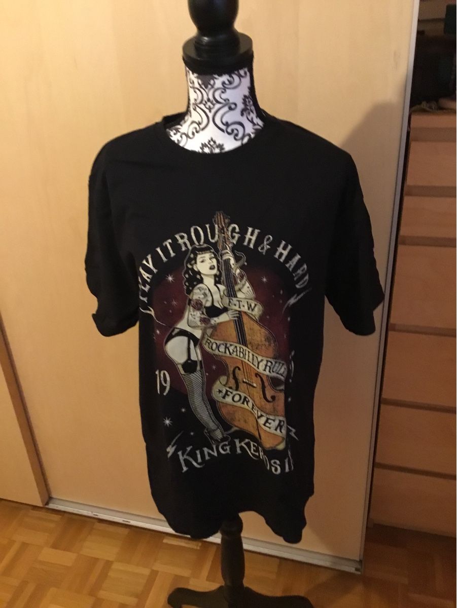 T-shirt: 4 Set Shirt in der Gr L – Usato da Endingen venduto da Warlock 1