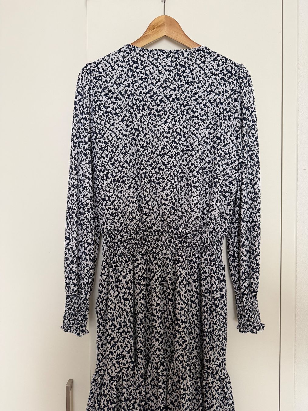 Michael Kors Kleider: Kleid Michael Kors Grösse M – Gebraucht aus Wetzikon ZH von jas_66r8 1