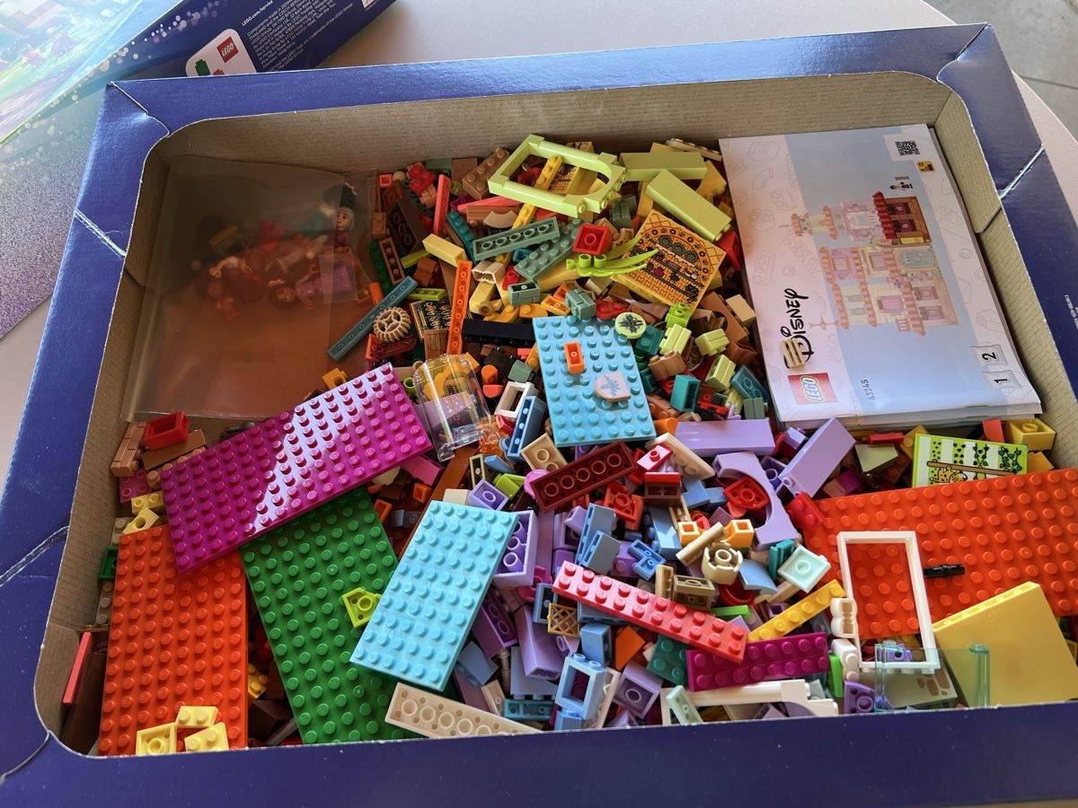 Lego Kit di costruzioni: Lego Disney Encanto 43245 – Nuovo (secondo la descrizione) da Payerne venduto da thierry_haas 1