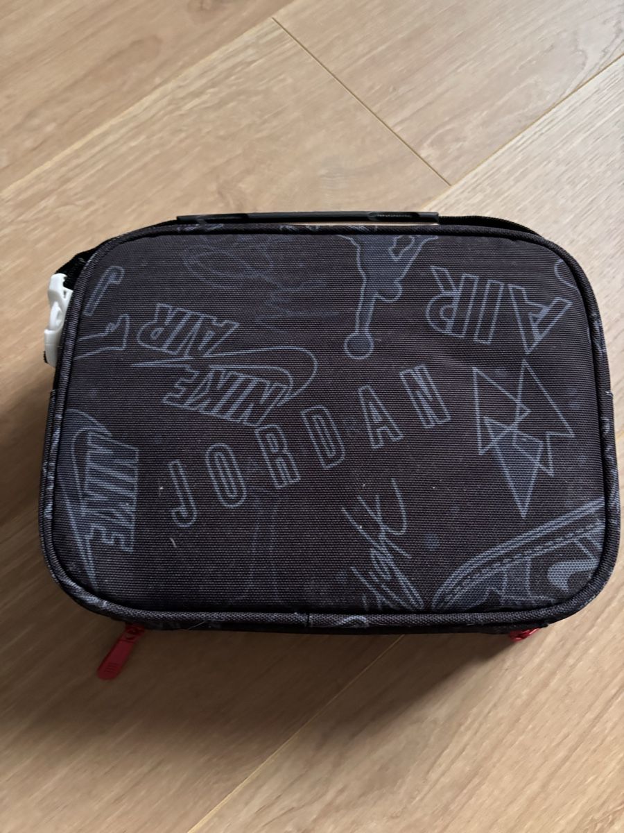 Kosmetikkoffer: Jordan Kulturtasche schwarz  – Gebraucht aus Weisslingen von Yuna123 2