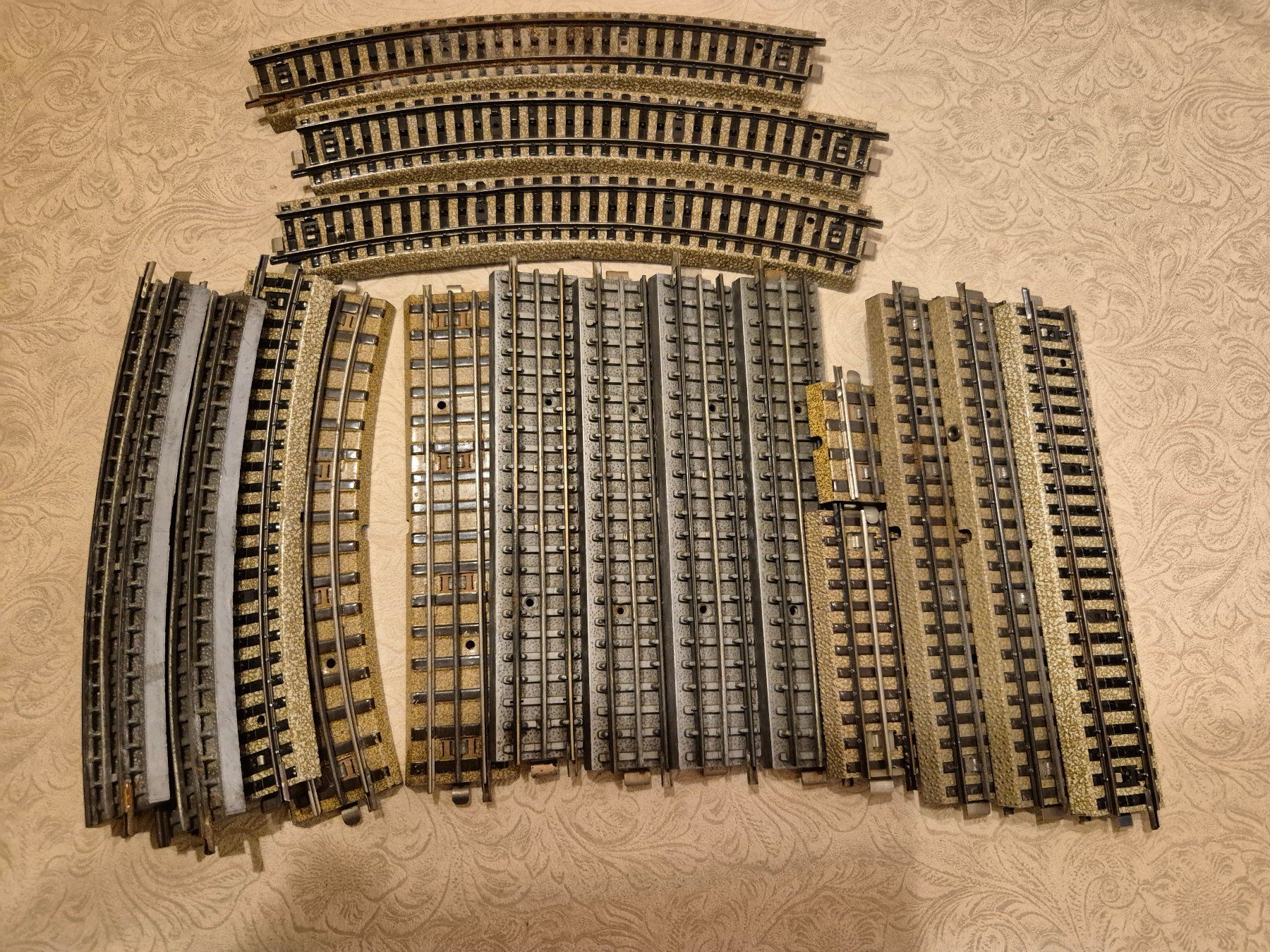 Märklin Modelleisenbahnen: Märklin Schienenkonvolut H0 – Gebraucht aus Bibern SH von streunekater