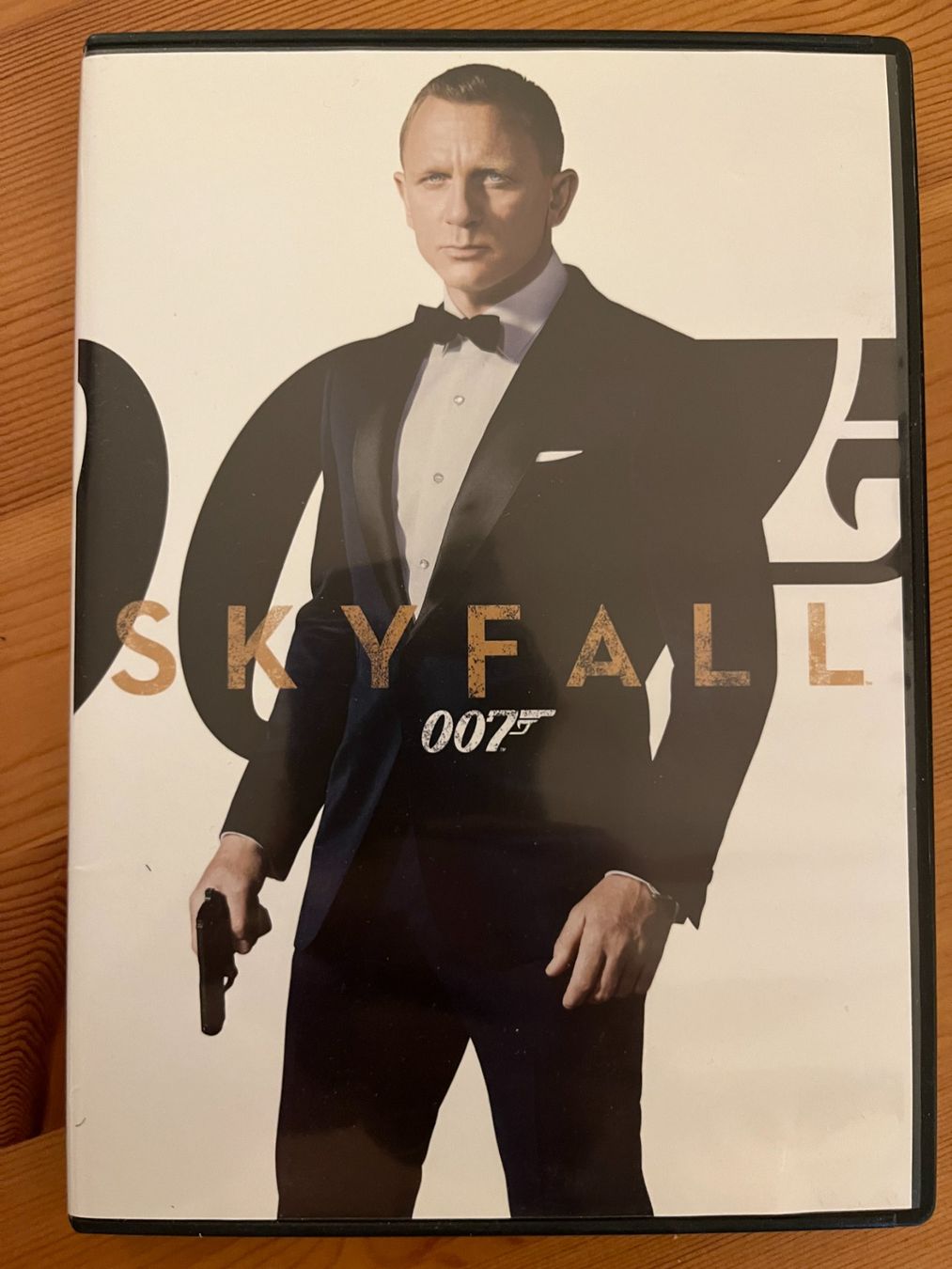 Tous les DVDs: SKYFALL - JAMES BOND - DANIEL CRAIG – D'occasion à Lausanne par sba_jg8r