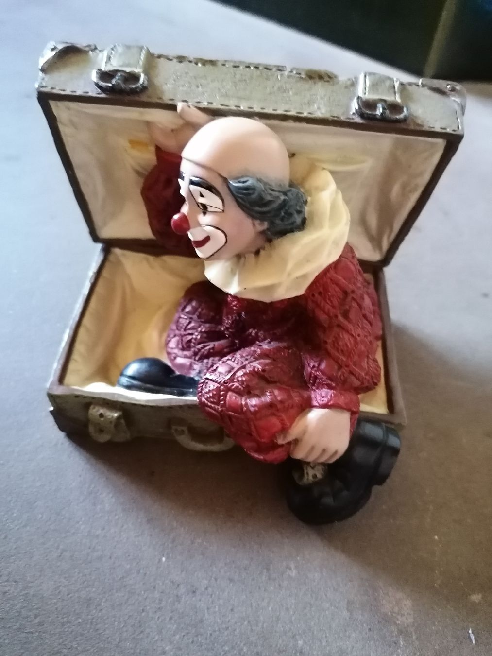 Statuette: Gilde Clown im Koffer rot – Usato da Brittnau venduto da Elefant7