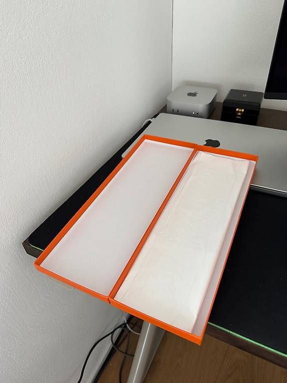 Hermès Cravatte: Hermes Luxury Orange Tie Box – Usato da Schübelbach venduto da Rahnmont 2