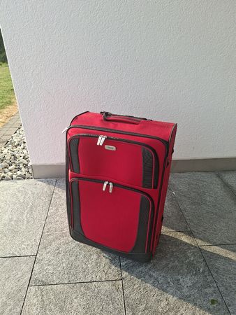 Koffer, Farbe Rot, guter Zustand