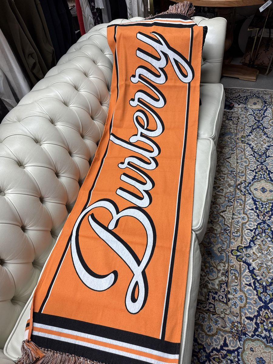 Burberry Foulard & Sciarpe: Burberry Schall neu – Nuovo e nell'imballaggio originale da Lachen SZ venduto da HelvetiaLuxury 7