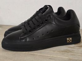 Schwarze Plateau-Sneaker - 39 - Keilabsatz (versteckt)