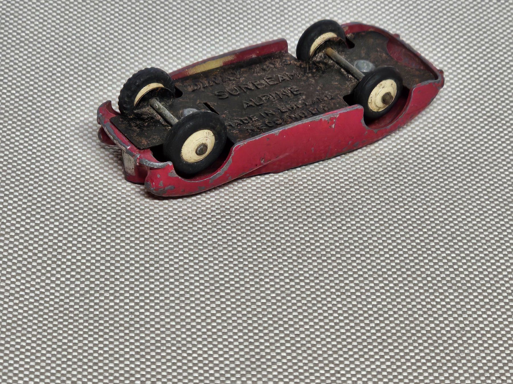 Dinky Toys Voitures modèles: Dinky Sunbeam Alpine – D'occasion à Starrkirch-Wil par easygo13 2