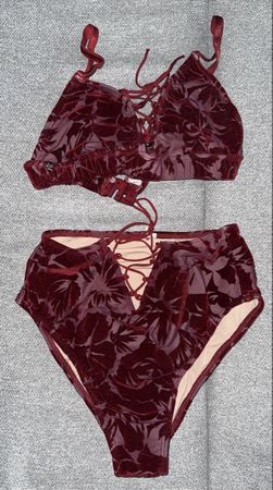 RAD Pole Kleidung Burgundy Velvet