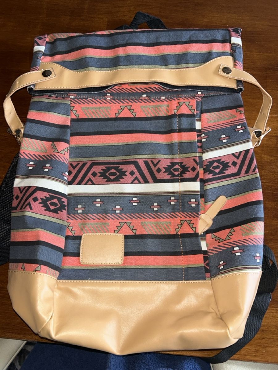 Zaini: Trendiger Rucksack im Ethno-Look – Usato da Schwyz venduto da Maerzetuepfli 7