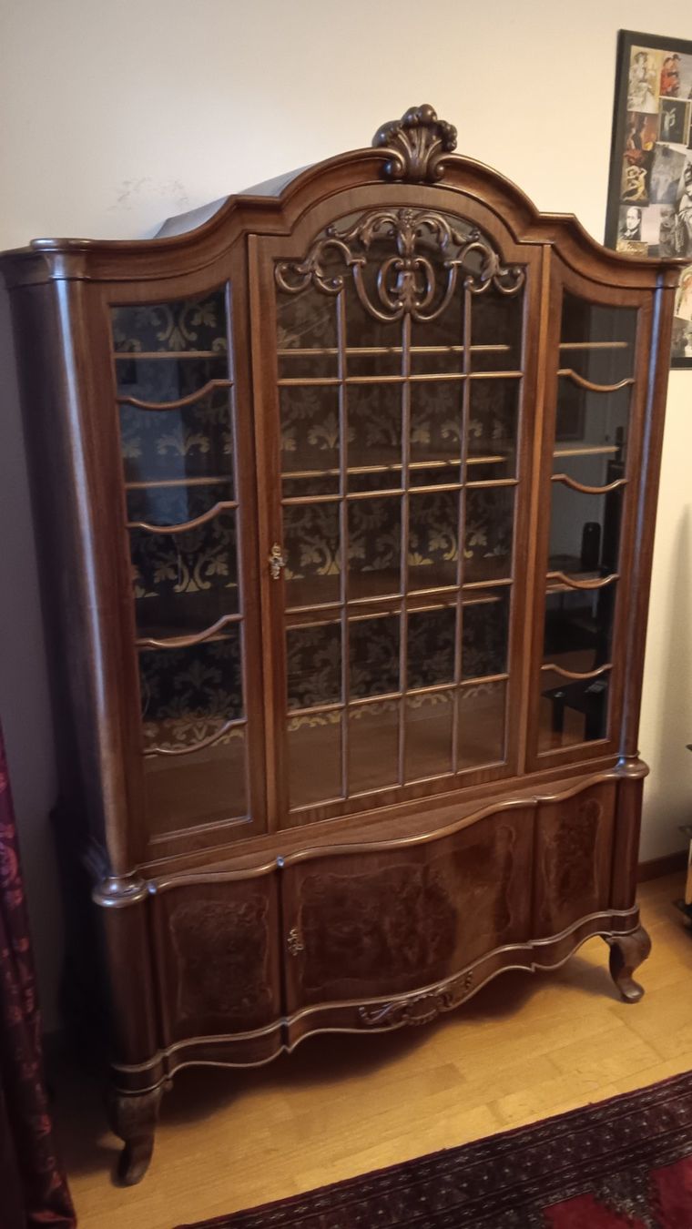 Vetrine: Vitrine im Barock Stil – Usato da Bern venduto da Puffiner28