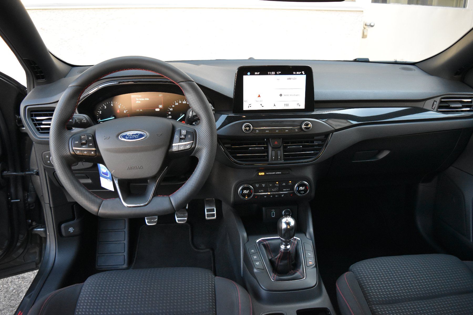 Ford Automobili: Ford Focus 1.5 SCTi  ST Line – Usato da Regensdorf venduto da  4