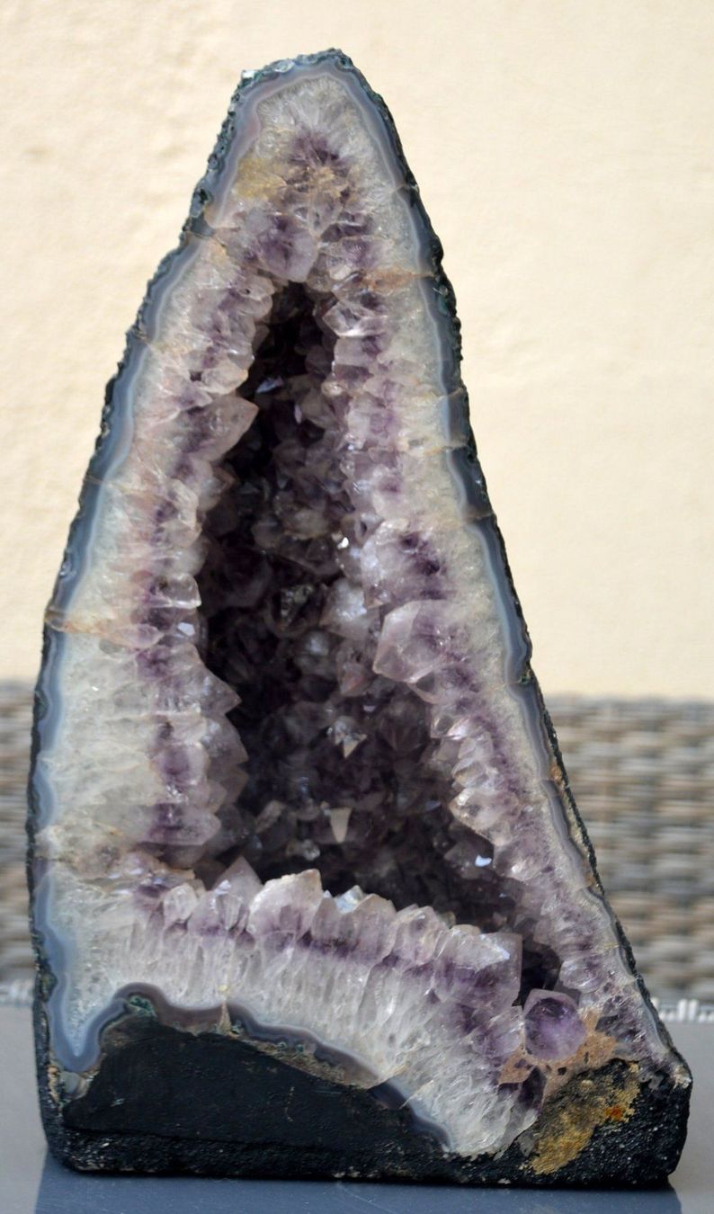 Minerali & Pietre curative: Amethyst-Geode / Géode d'améthyste 10 Kg – Usato da Collonges venduto da arashee 3
