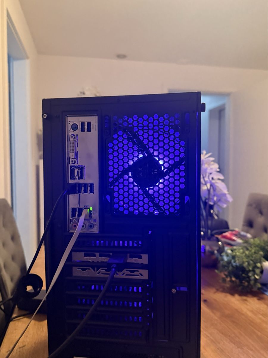 PC: Gaming PC high FPS – Usato da Weinfelden venduto da David.7 2