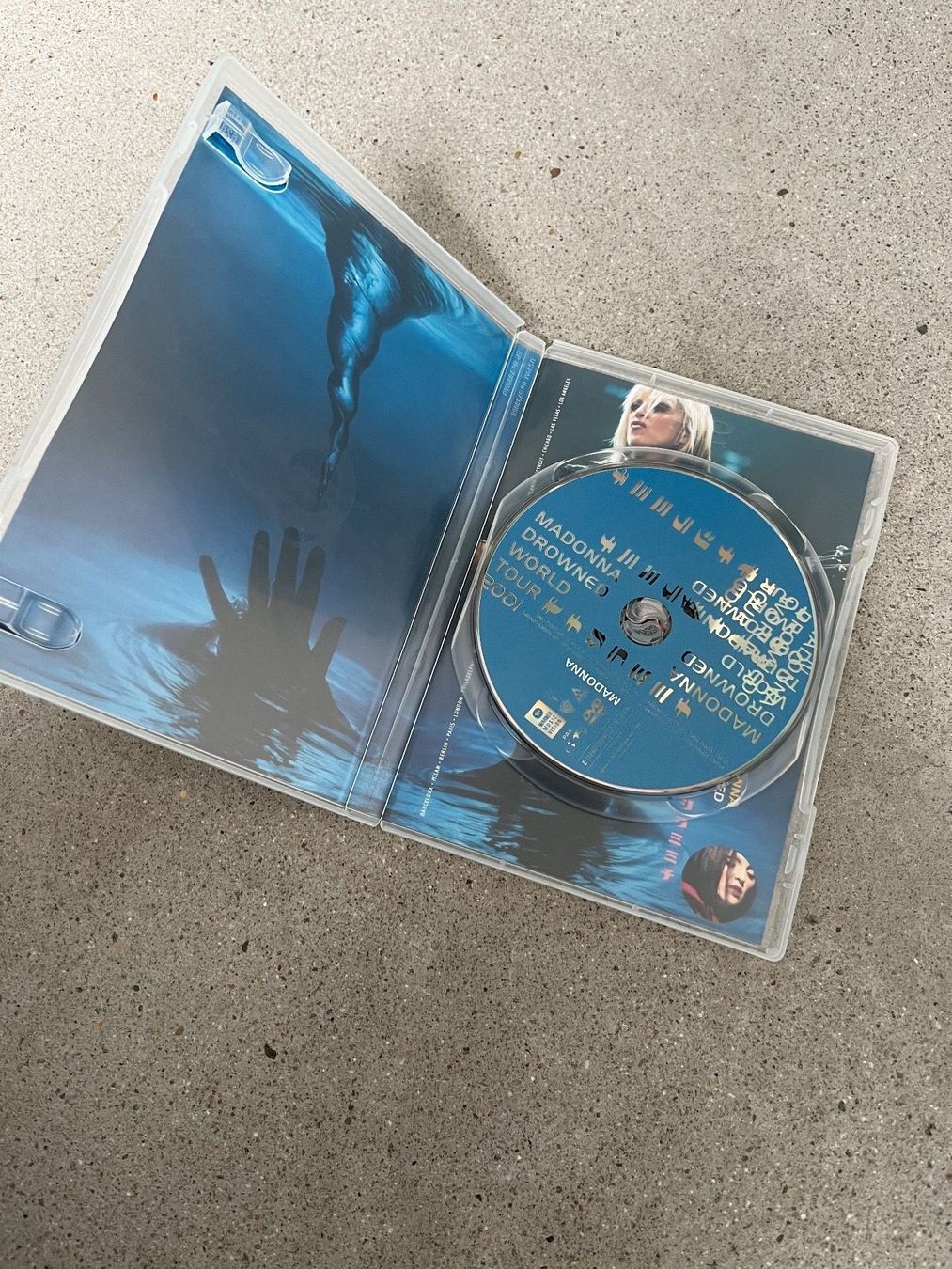 Tutti i DVDs: DVD Madonna Drowned Wold Tour 2001 – Usato da Baden venduto da lupa5400 2