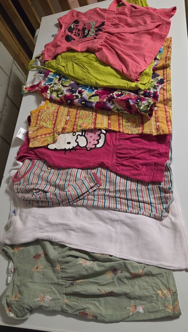 Kleiderpakete & -sets: Kinderkleider Paket Mädchen – Gebraucht aus Gränichen von Lena.Zubler 8