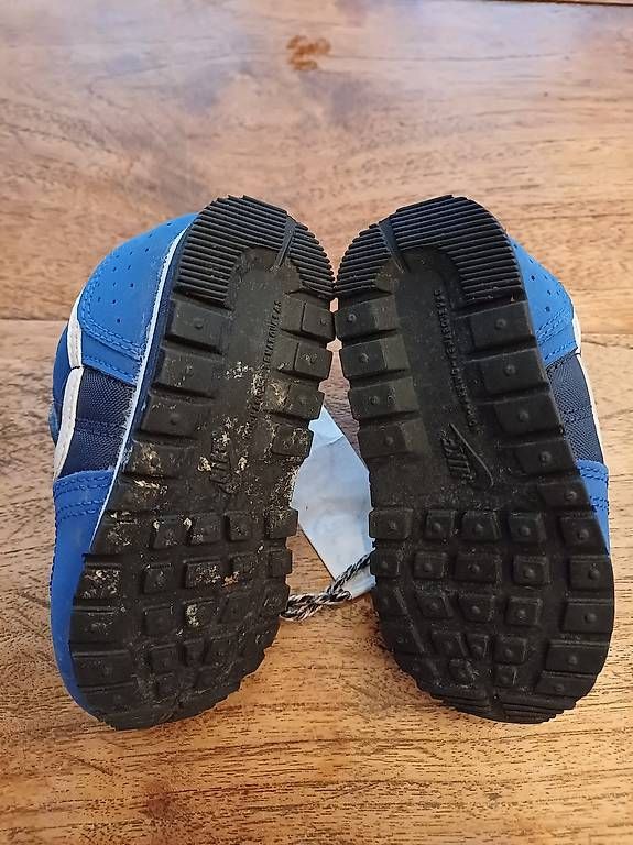 Nike Scarpe per ragazzi: Nike Schuhe Gr. 21 – Usato da Oberrieden venduto da Raja011 3