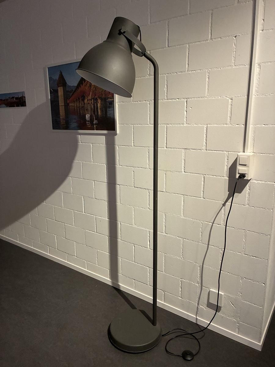 Ikea Lampen: Ikea Hektar Stehlampe in Anthrazit – Gebraucht aus Birmenstorf AG von linda_meier