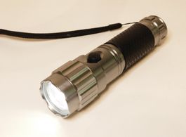 Kontec UV-LED Schwarzlicht Taschenlampe – PW-UV343H-02 – Pro