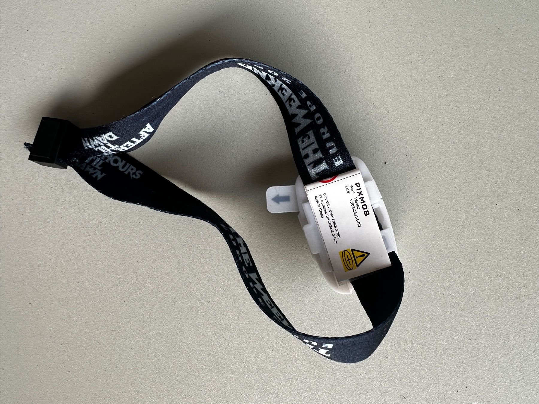 Bracciali & Braccialetti: Braccialetto luminoso the Weeknd – Usato da Bellinzona venduto da ann_625b 1