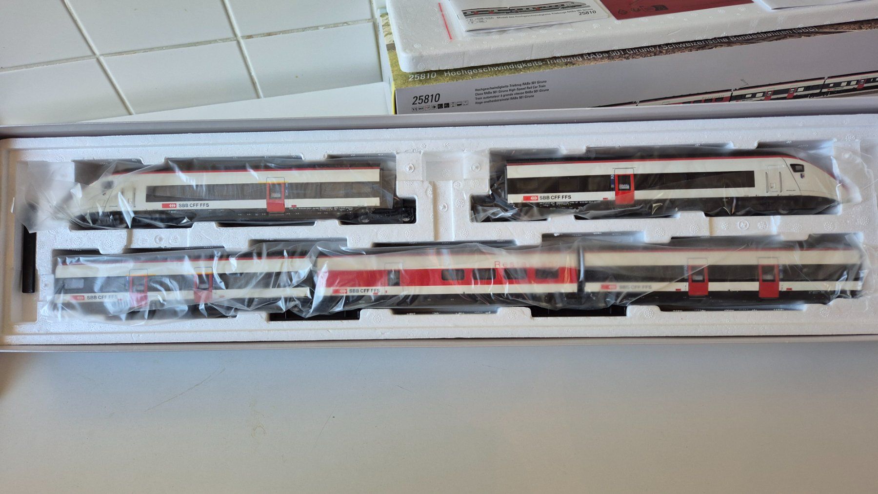 Trix Modellini di ferrovie: RABe 501 Giruno – Nuovo e nell'imballaggio originale da Bellevue venduto da 181045 3