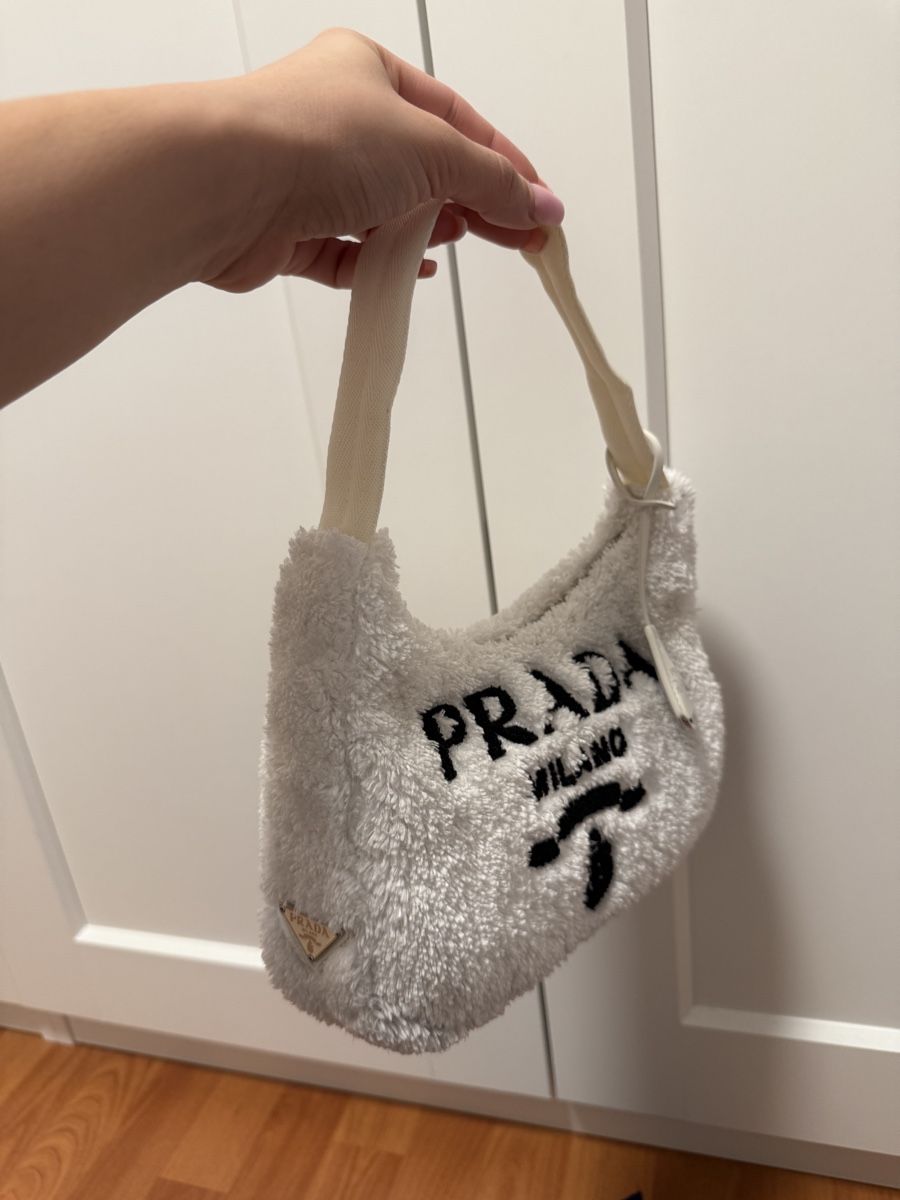 Prada Taschen für Damen: Prada Re-Edition – Gebraucht aus Lohn-Ammannsegg von aemu12 2