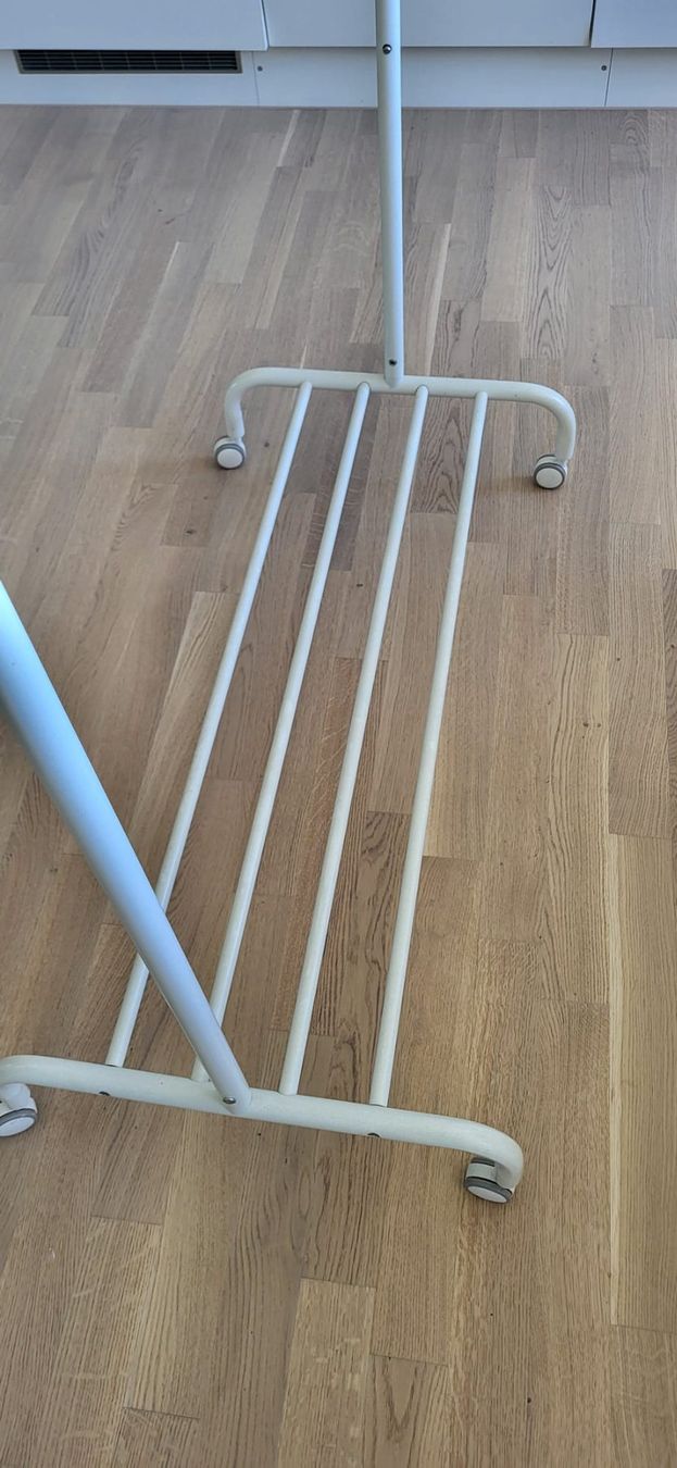 Altro in Decorazioni & Accessori: Kleiderständer (IKEA/RIGGA) – Usato da Au ZH venduto da ari_8dww 3