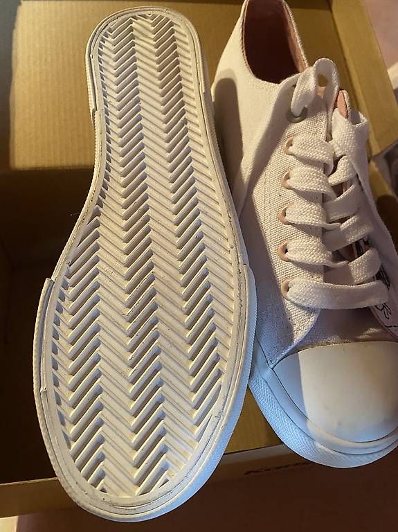 Scarpe da donna: Scarpe Disney Anna field – Usato da Odogno venduto da lar_j5vk 2