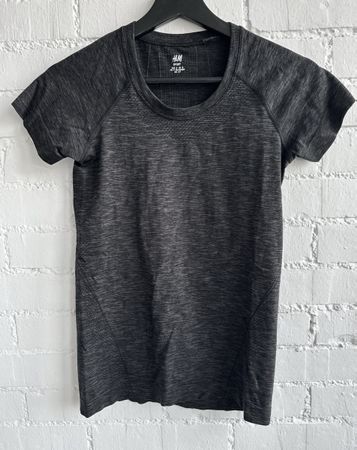 Dunkelgraues Sport-Shirt H&M / Gr. S