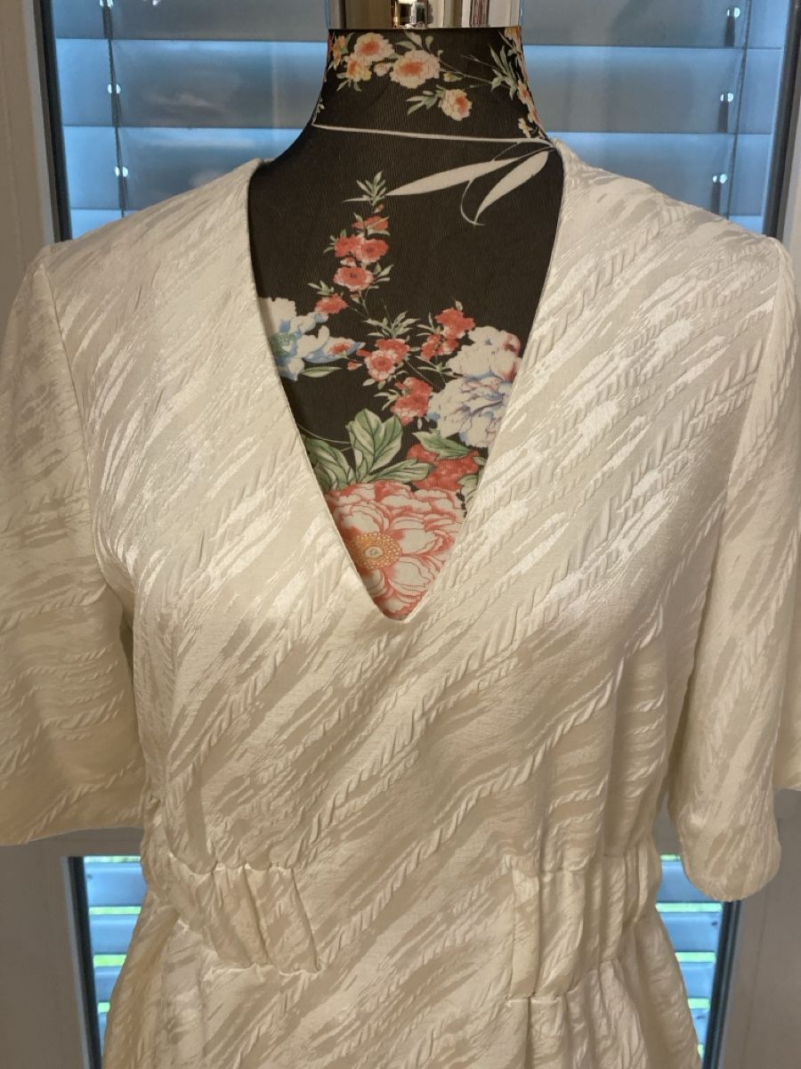Kleider: weißes Kleid L – Gebraucht aus balsthal von davidbalsthal23 1