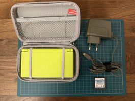 Nintendo DS Lite Grün Konsole inkl. Zubehör und ein Spiel