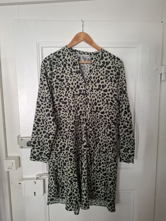 Kleid ONLY M
